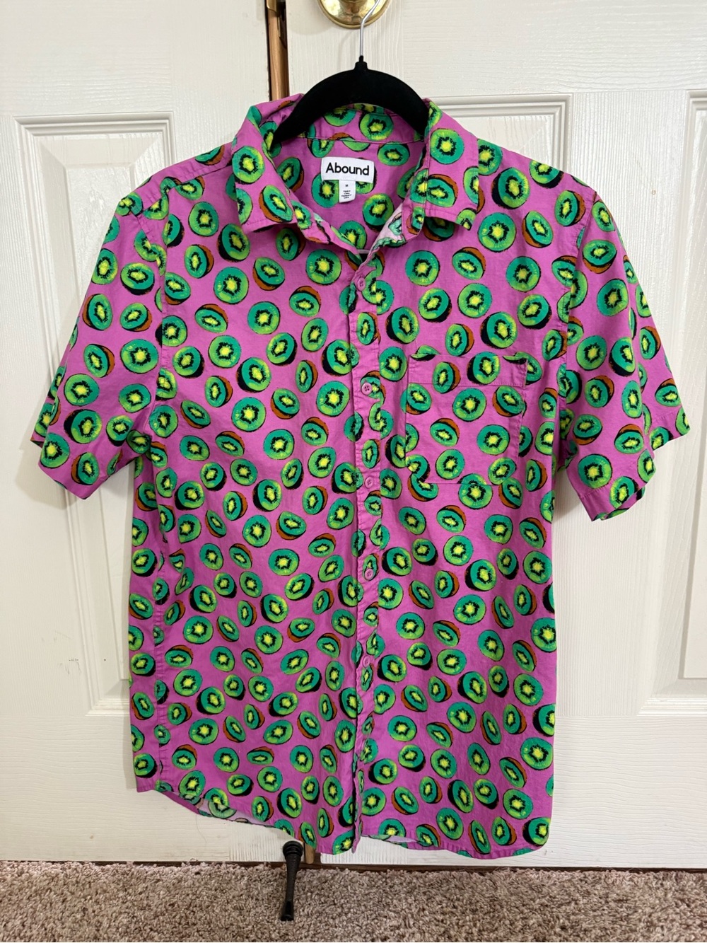 Abound Kiwi Print Button Up Shirt Men’s Medium Pink Tropical Novelty Fruit
